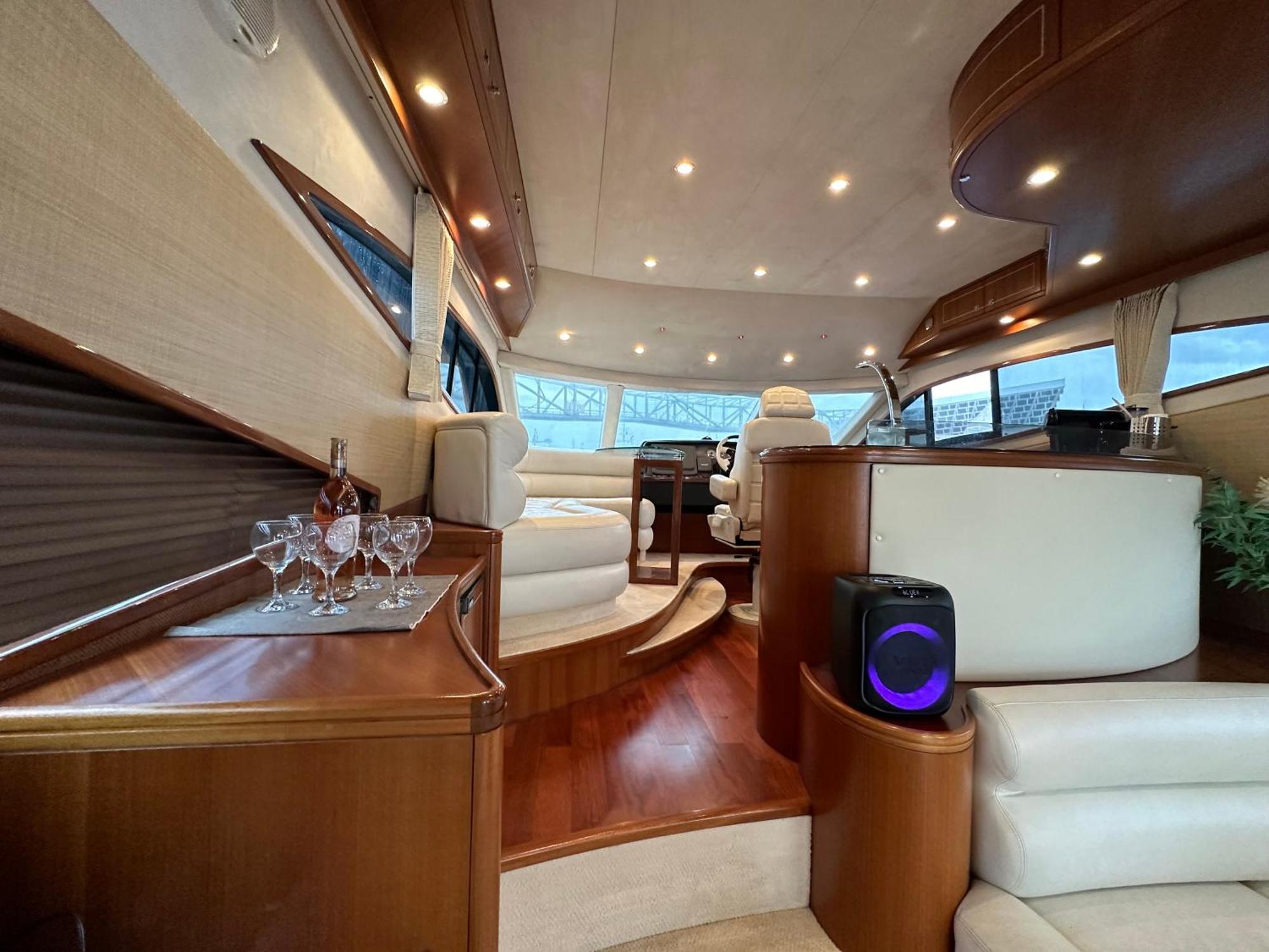 Yacht Pegasus II Hotel บาร์เซโลนา ภายนอก รูปภาพ