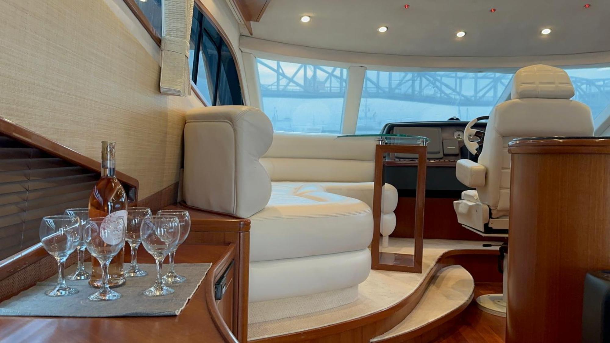 Yacht Pegasus II Hotel บาร์เซโลนา ภายนอก รูปภาพ