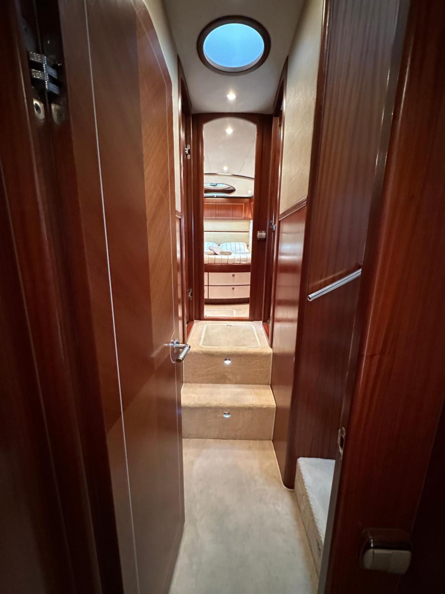 Yacht Pegasus II Hotel บาร์เซโลนา ภายนอก รูปภาพ